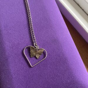 💛 925 Vintage Butterfly Heart Necklace (Repaired)